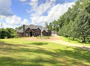 15 Quail Pointe Dr, Charleston, WV 25302