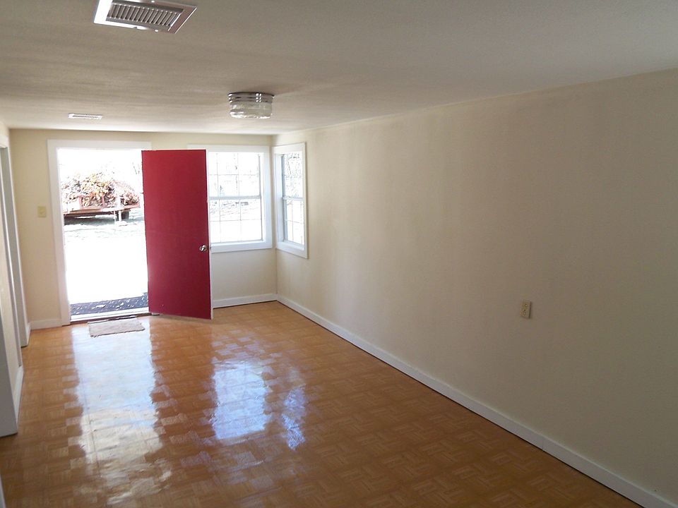 1st image of 503 E 1st St