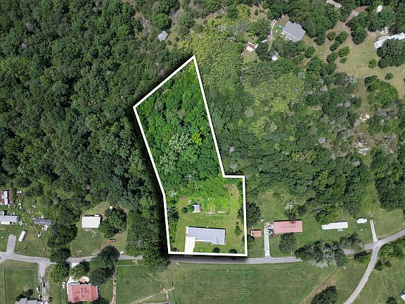 5th image of 702 County Road 816