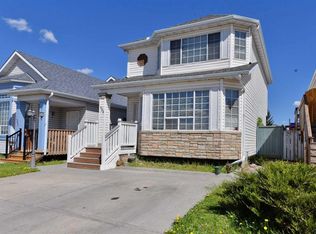 125 S Costa Mesa Close NE, Calgary, AB T1Y 6W9