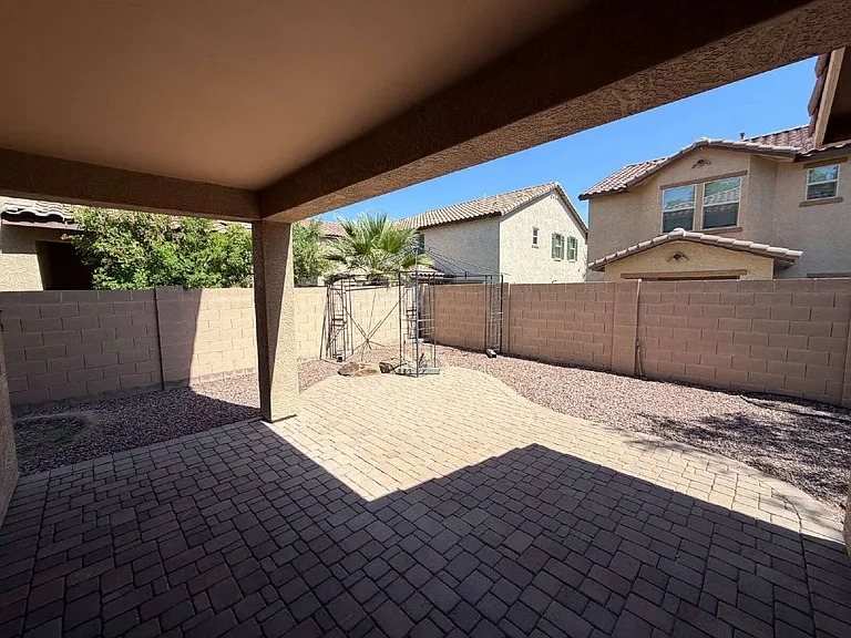 5621 E Adrian Ave — Photo 14