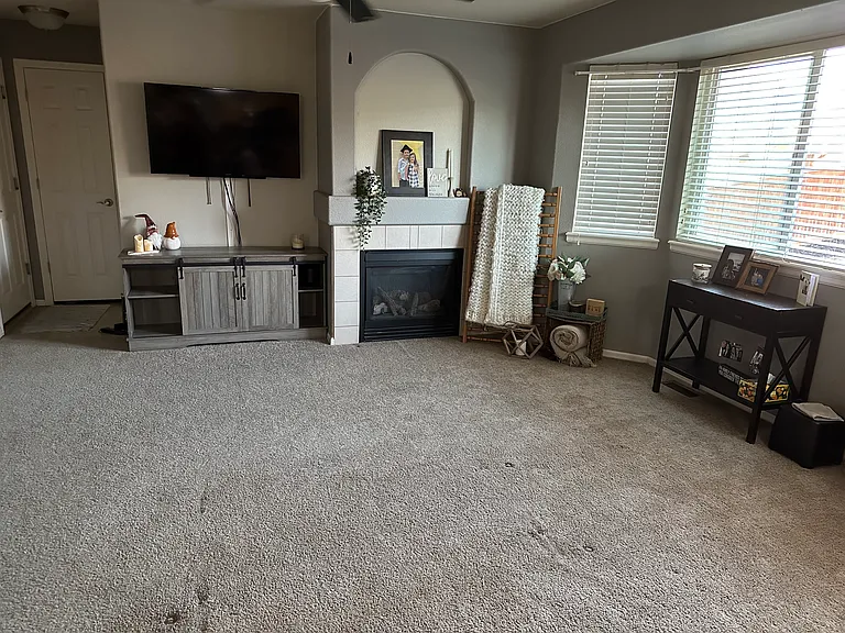 16611 E Timberwolf Ln — Photo 2