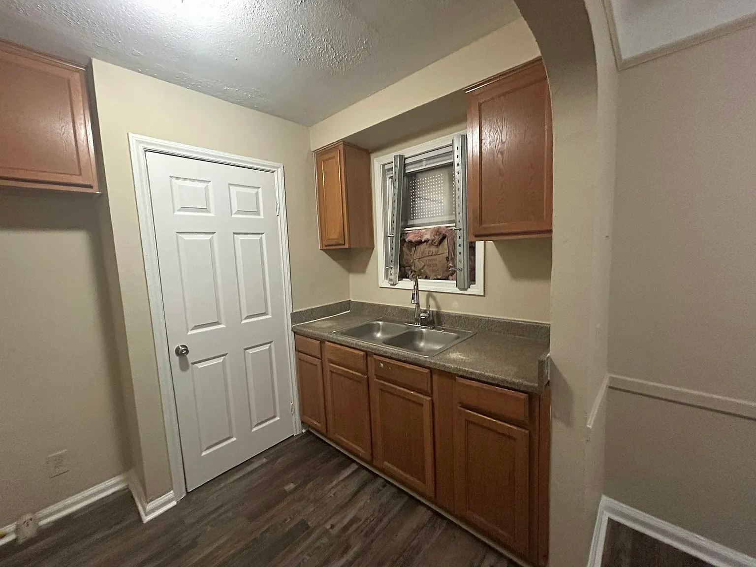 16824 Rutherford Street — Photo 3