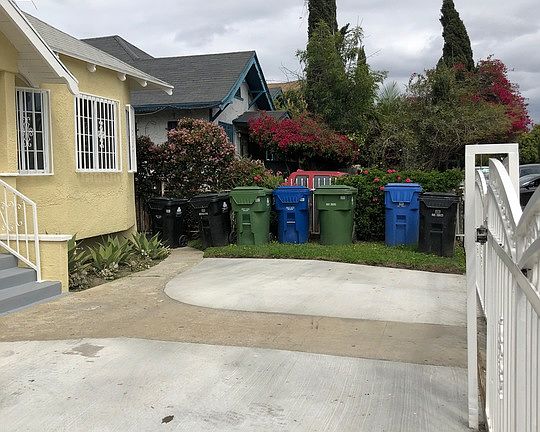2nd image of 721 W 41st Dr