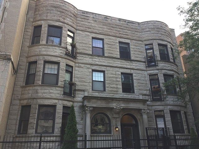 1st image of 927 W Eastwood Ave APT 2E