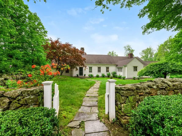 1208 Smith Ridge Road, New Canaan, CT 06840