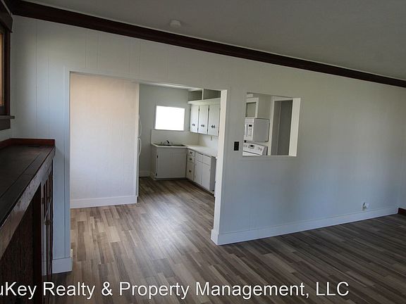 4th image of 128 E Dalton Ave