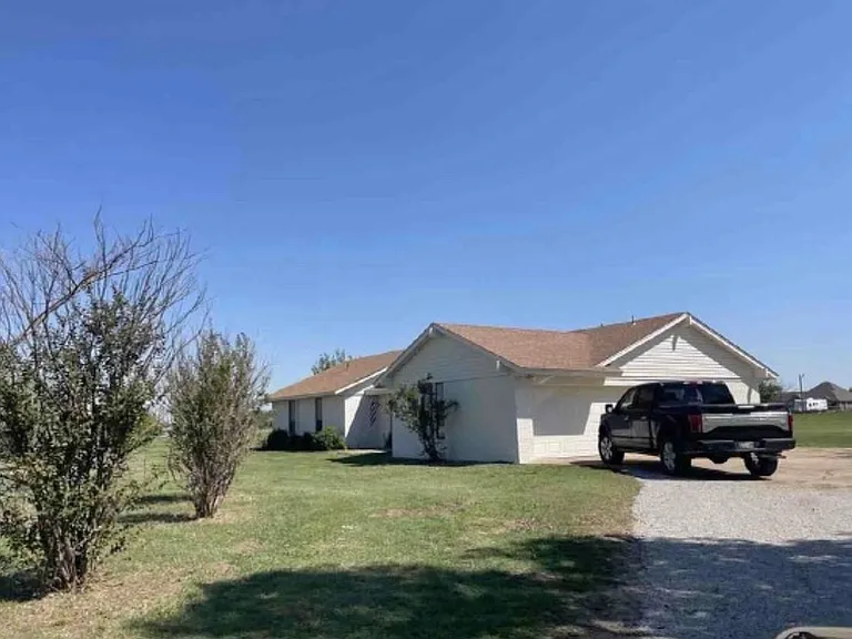 2510 S Banner Rd — Photo 3