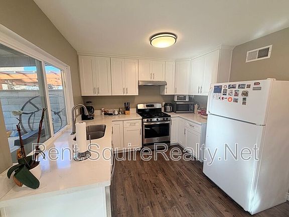 4th image of 1149 N Barston Ave