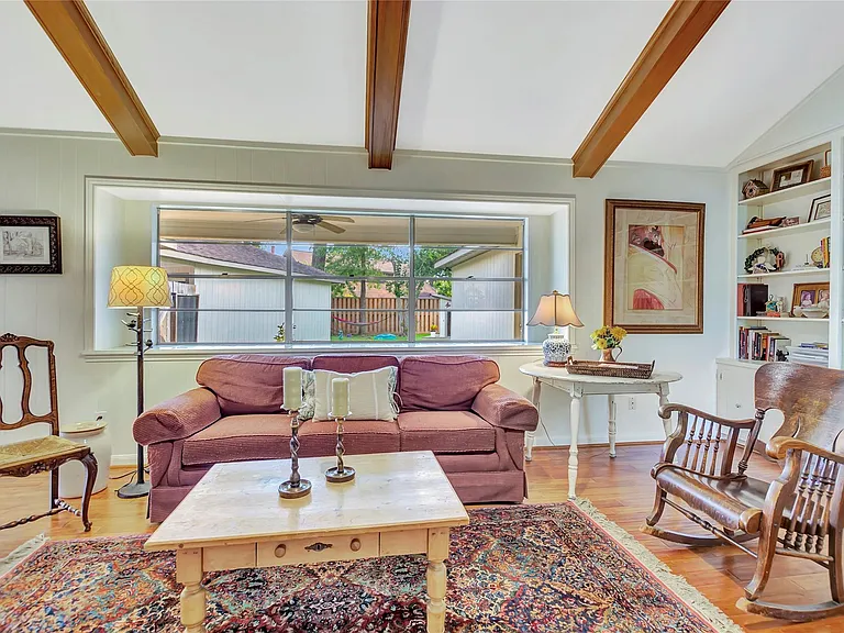 18623 Prince William Ln — Photo 23