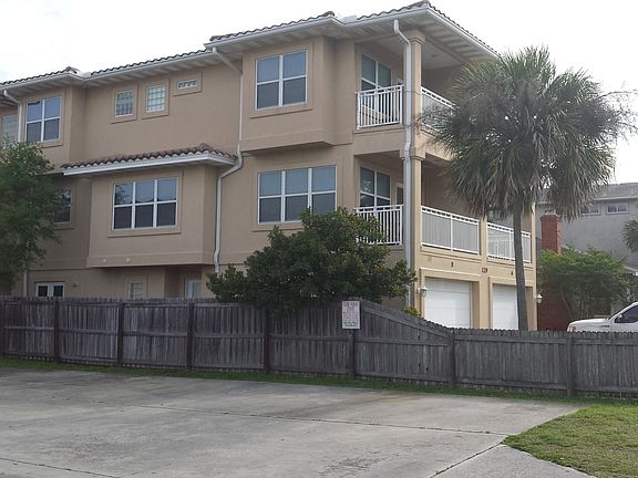 5th image of 129 15th Ave S APT A