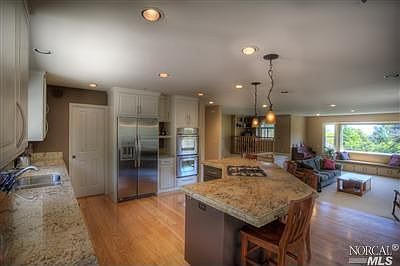5th image of 588 Atherton Ave