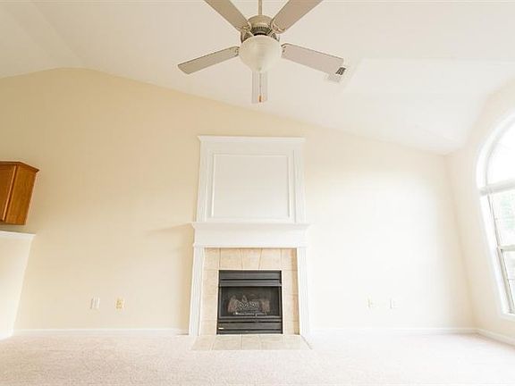 4th image of 3889 Pinecrest Way