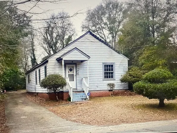 1909 Newark Ave, Fayetteville, NC 28301