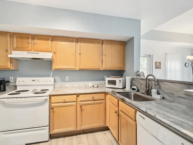 1030 Villagio Cir #203 — Photo 15