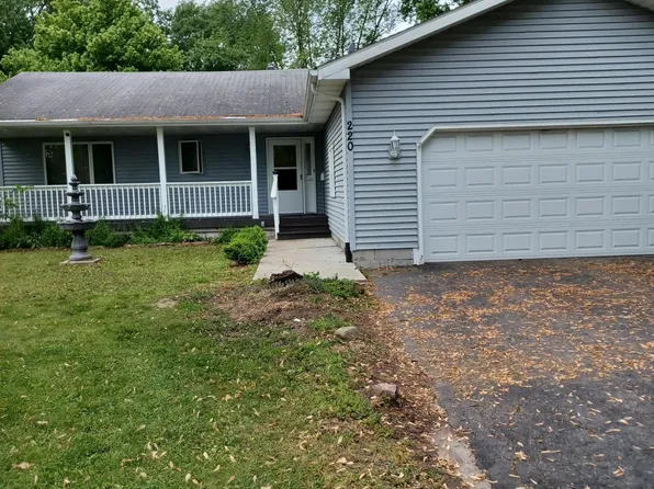 220 N Wabash St, Hobart, IN 46342