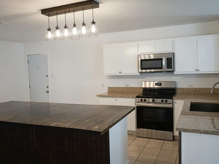 4929 Creek Ridge Trl — Photo 10