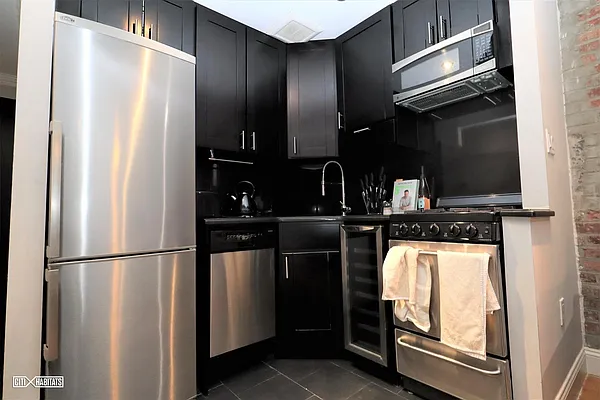 Rented by Citi Habitats | media 8