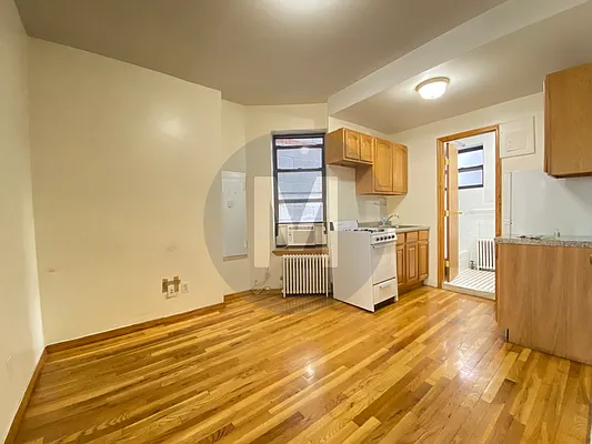 Rented by Kaden Realty | media 6