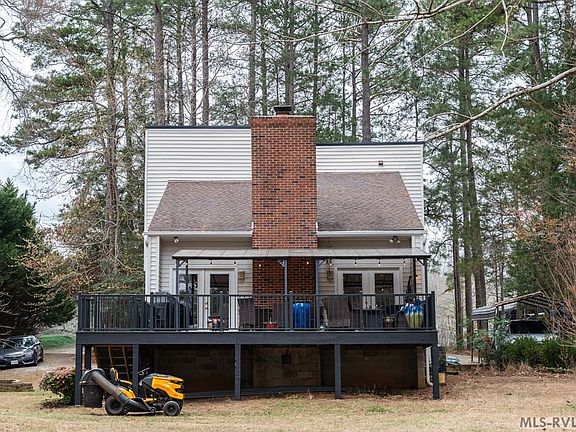 3rd image of 190 Blackridge Rd