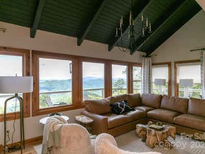 221 Ivy Ridge Rd, Burnsville, NC, 28714