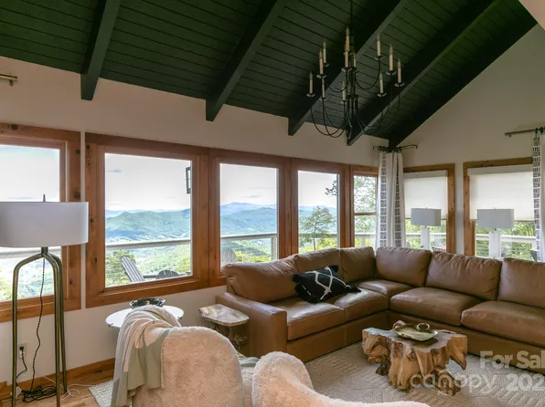221 Ivy Ridge Rd, Burnsville, NC 28714