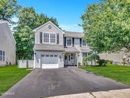 27 Skyline Drive, Hazlet, NJ 07730