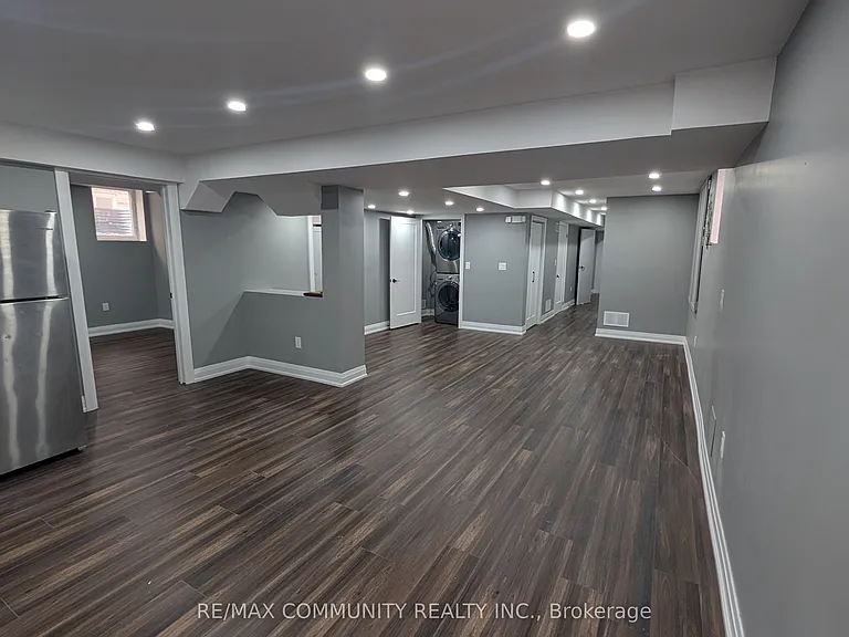 76 Durango Dr #BASEMENT — Photo 18