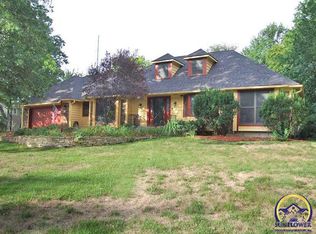 545 SW Danbury Ln, Topeka, KS 66606