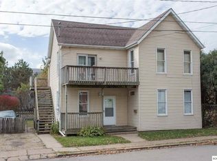 2815 Pinard St, Dubuque, IA 52001