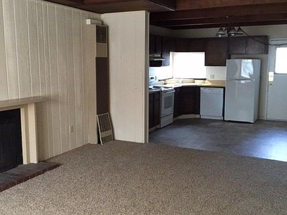 5th image of 2567 Armstrong Ave