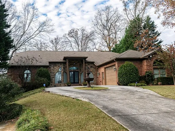 2050 Oak Grove Rd NE, Atlanta, GA 30345