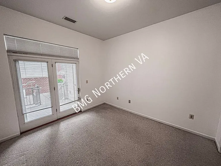 309 Holland Ln #105 — Photo 13