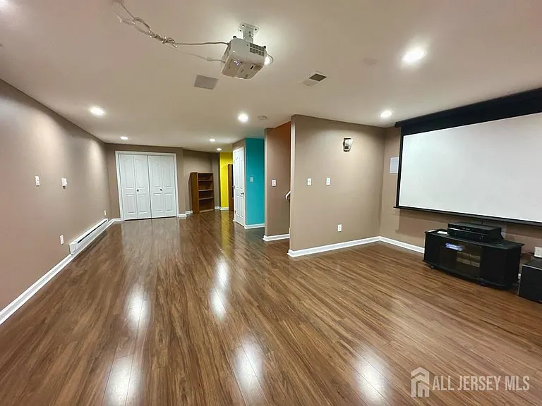 1304 Dahlia Cir — Photo 16