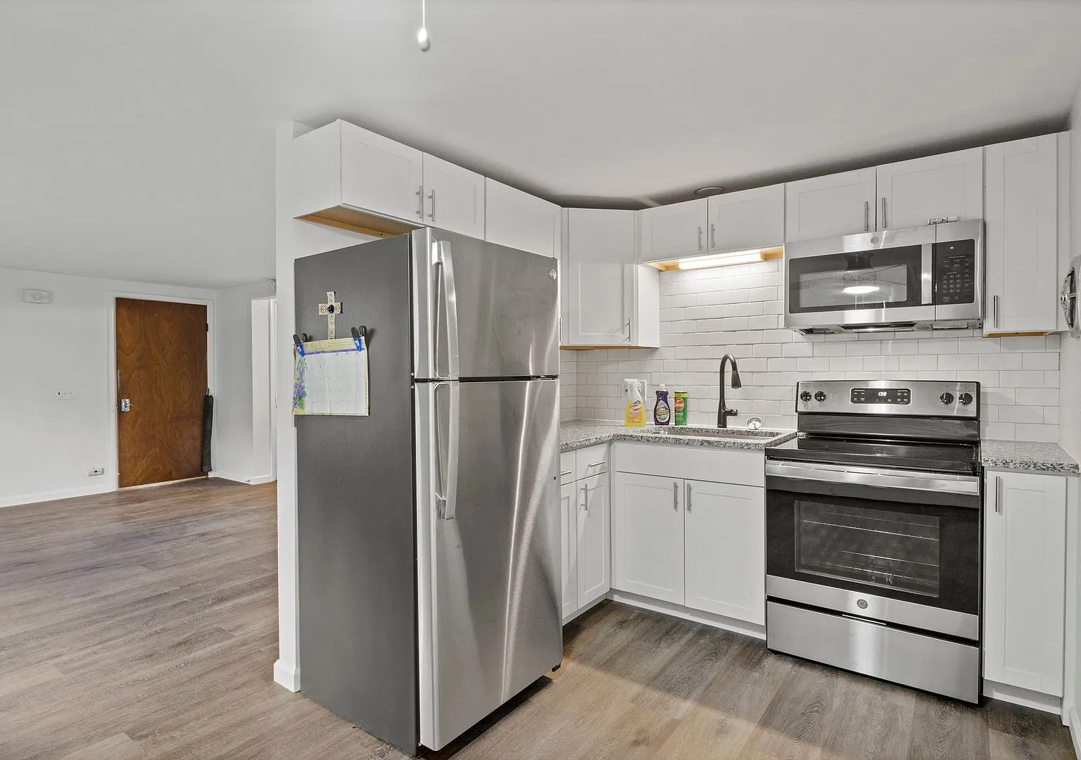 Creekside Apartments — Photo 3