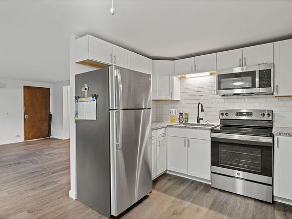 3rd image of 2667 W Ridge Rd #2