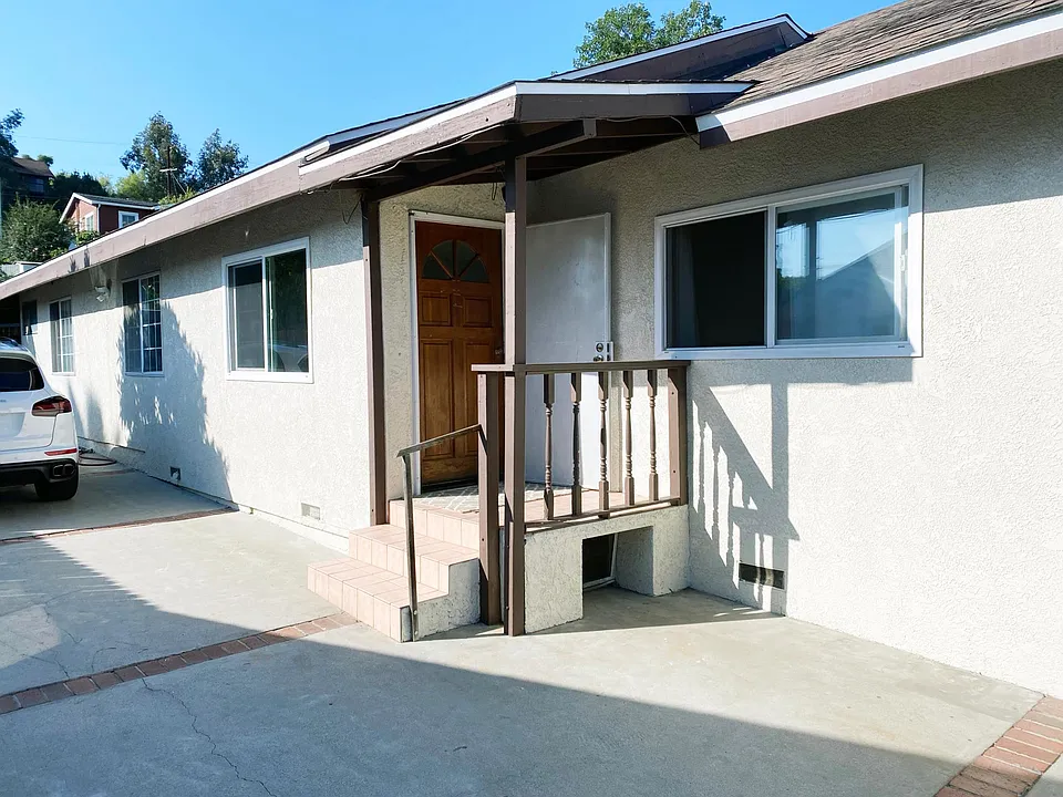 6133 Tipton Way