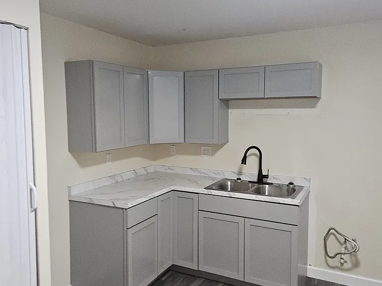 700 Saint Paul Dr — Photo 12