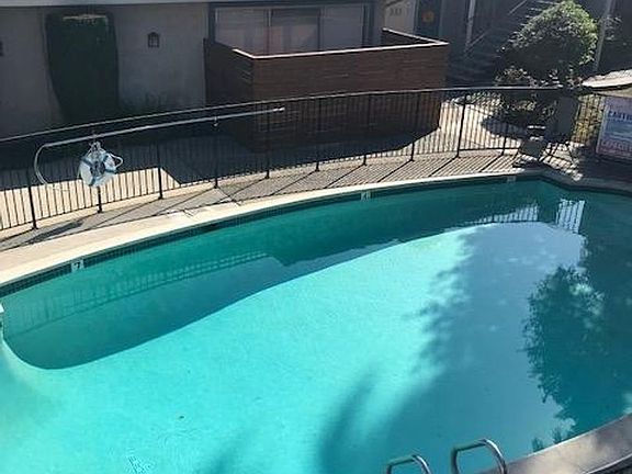 2nd image of 158 N Sunnyvale Ave APT 4