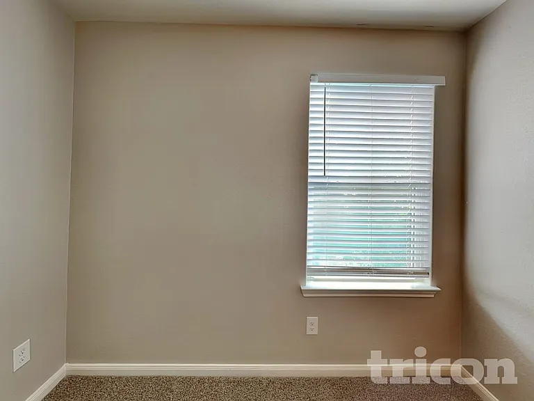 6115 Southern Vis — Photo 11