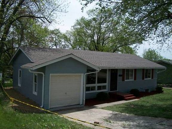 3rd image of 5243 Franklin Dr