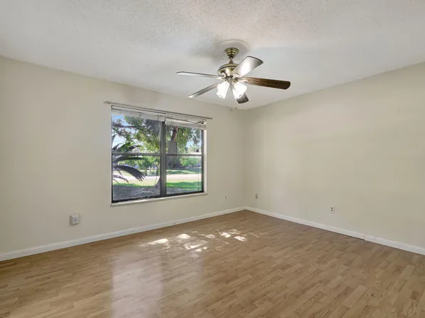 7902 Holopaw Avenue, Fort Pierce, FL 34951