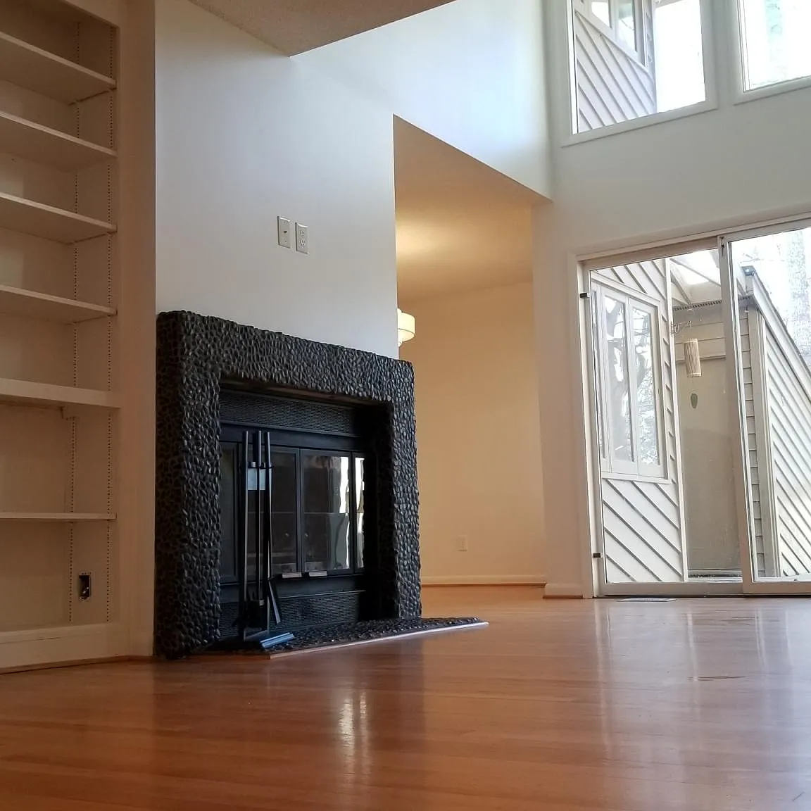 2 bed, 1.5 bath, 1458 sqft, $1,750 — Photo 4