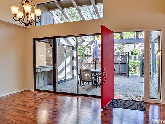 4th image of 507 Elmhurst Cir