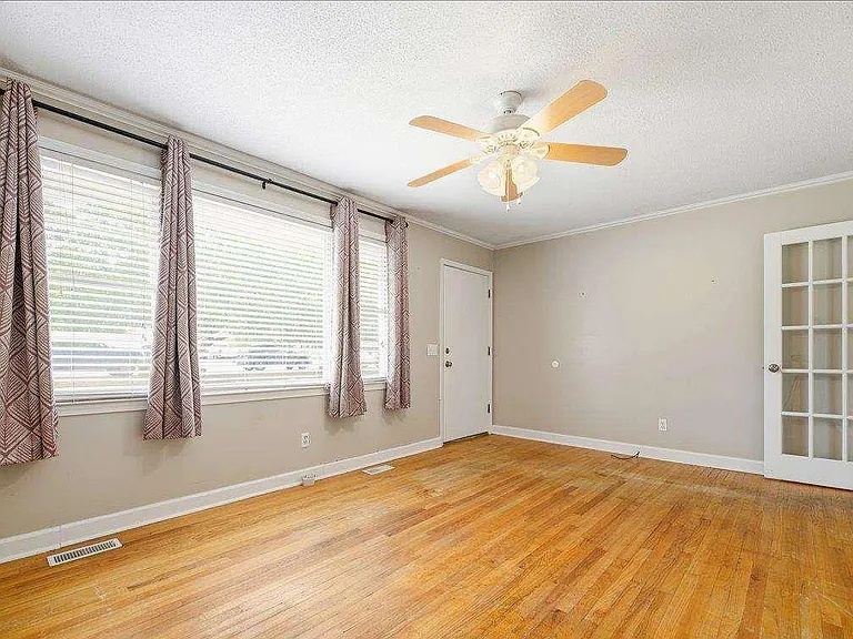 1007 Greenleaf Rd — Photo 4