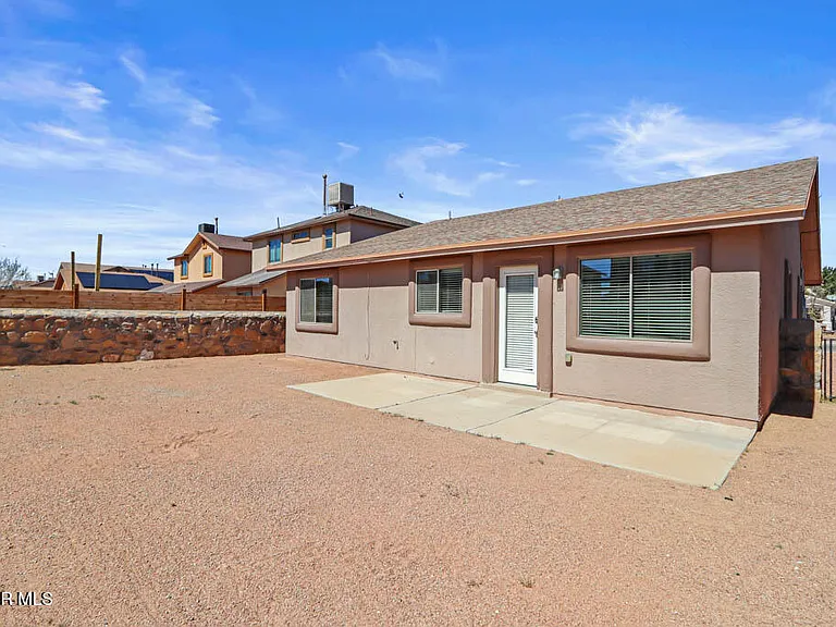 14266 Gil Reyes Dr — Photo 36
