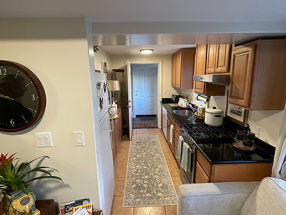 4th image of 333 G St Unit 3