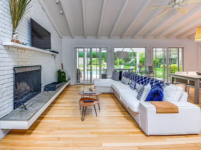 64 Winding Way — Photo 4