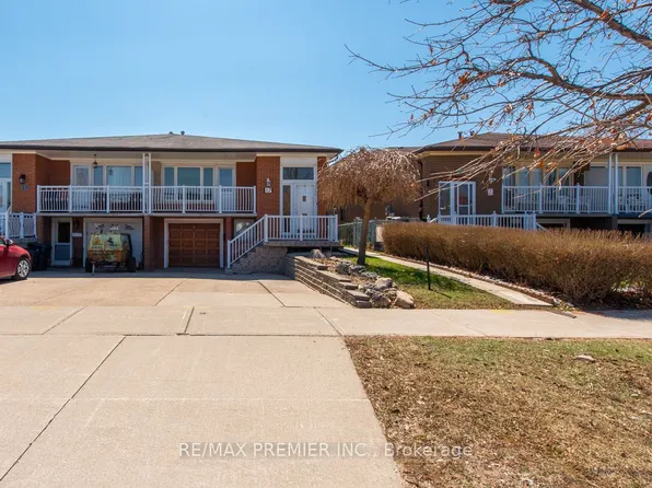 17 Cabana Dr, Toronto, ON M9L 1L1