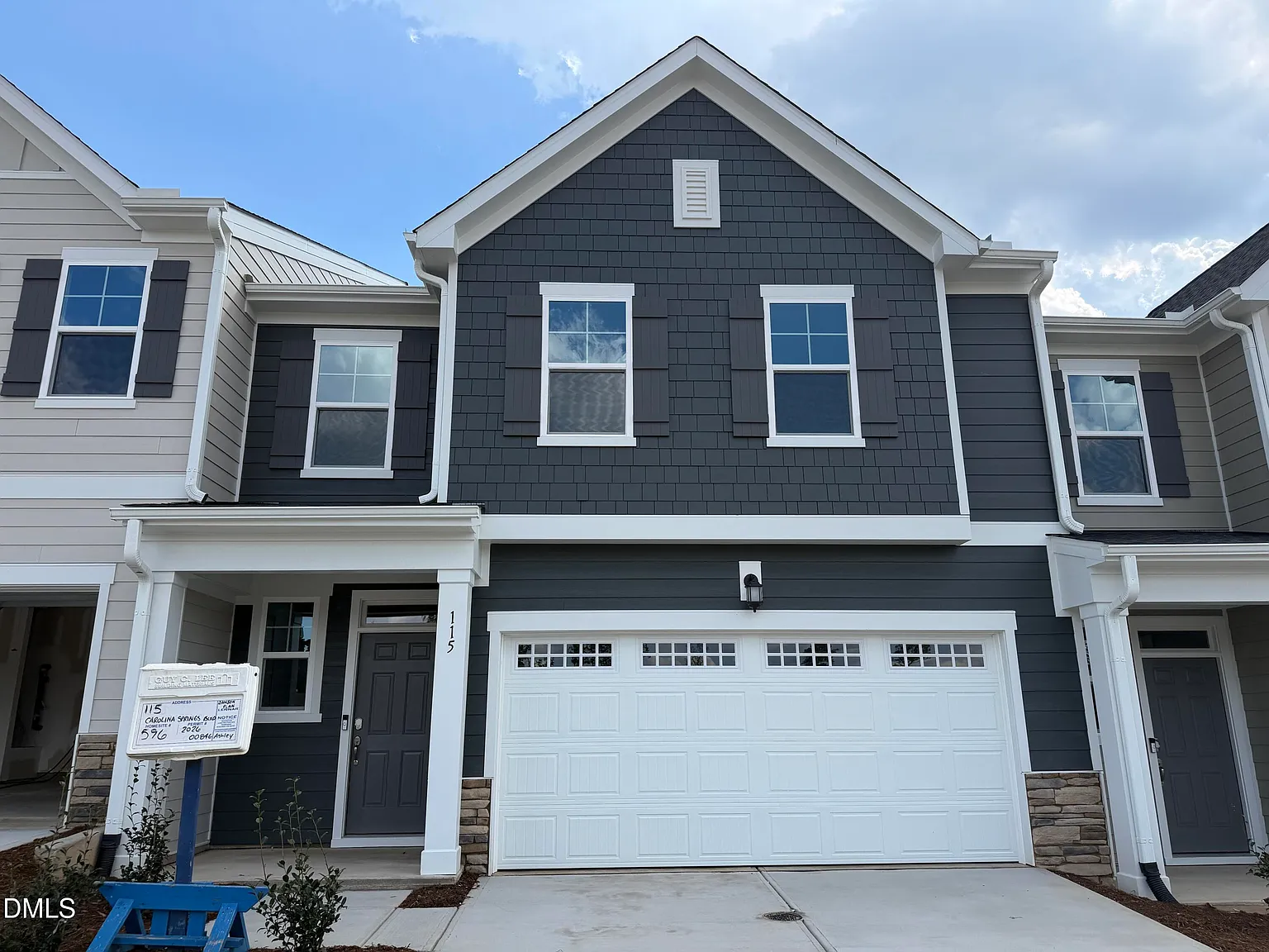 3 bed, 2.5 bath, 2321 sqft, $2,450 — Photo 1